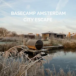 **** Отель Basecamp Нидерланды